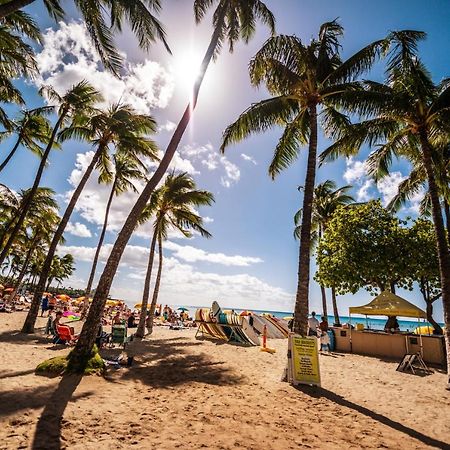 Aloha Vibes Await! Stylish Condo At Aloha Surf - Mountain And City Views ホノルル エクステリア 写真