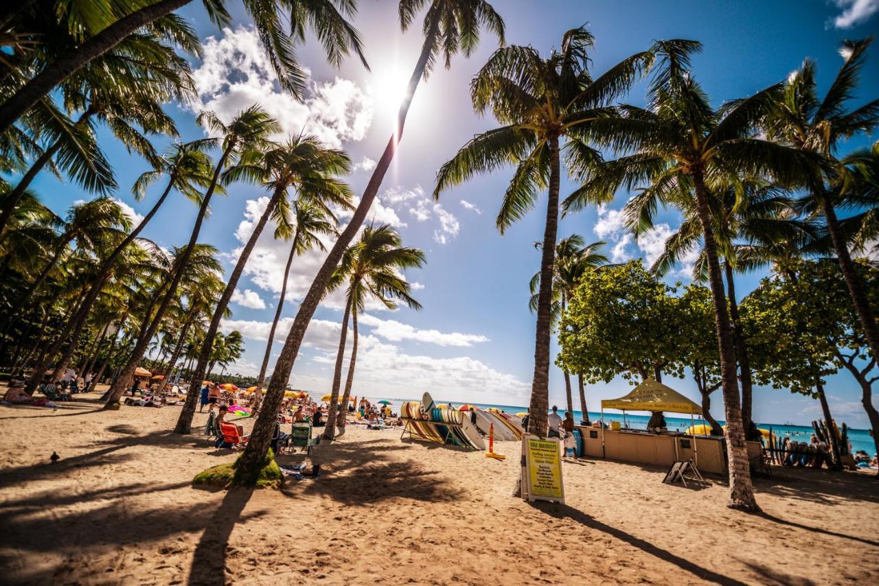 Aloha Vibes Await! Stylish Condo At Aloha Surf - Mountain And City Views ホノルル エクステリア 写真