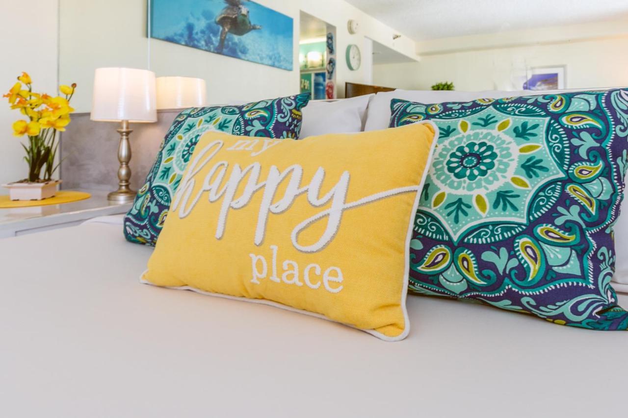 Aloha Vibes Await! Stylish Condo At Aloha Surf - Mountain And City Views ホノルル エクステリア 写真